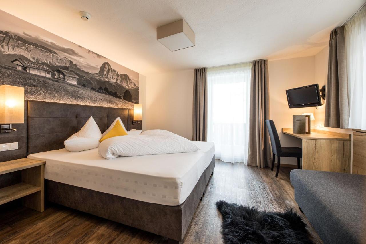 Hotel Alpenblick Pfelders Ngoại thất bức ảnh